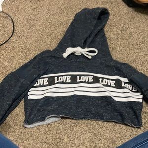 Woman’s cropped sweatshirt